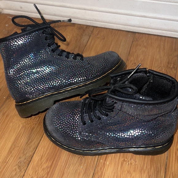 Dr.martens lace up boots - Picture 2 of 4